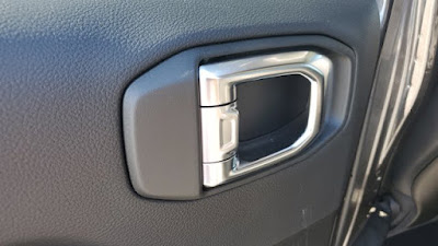 2025 Jeep Gladiator